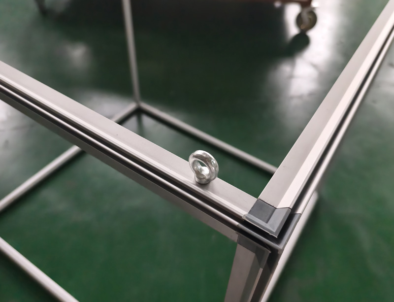 Small Cube KT30 SEG hanging system