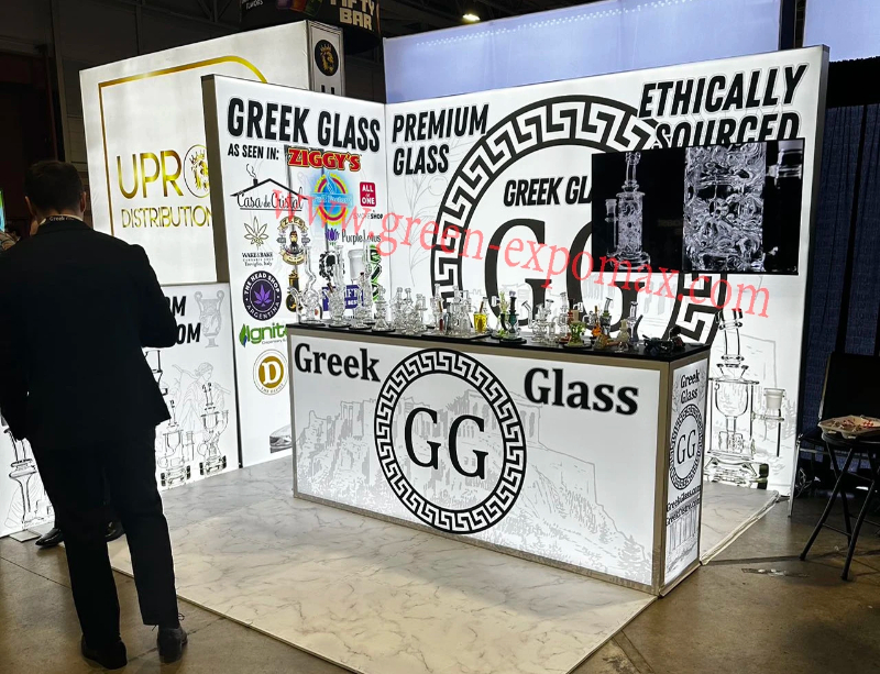 Trade Show Booth Lighting: LED Light Box vs Spotlights — Which Should Buyers Choose?